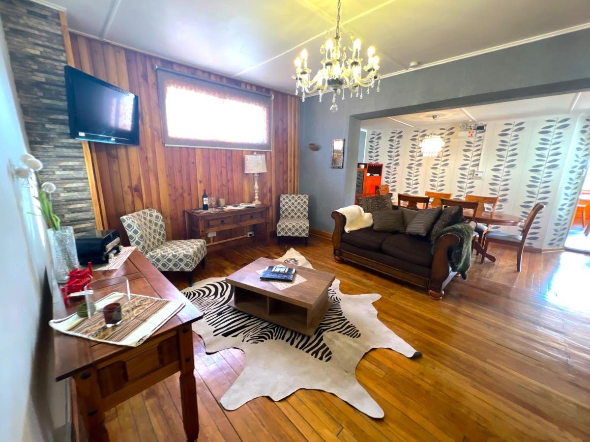 Incredible Downtown Duplex With Interior Backyard Appartement Punta Arenas Buitenkant foto
