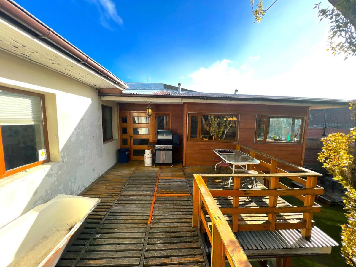 Incredible Downtown Duplex With Interior Backyard Appartement Punta Arenas Buitenkant foto